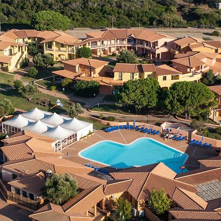 Residence Baia Dei Mirti Vignola Mare Bagian luar foto