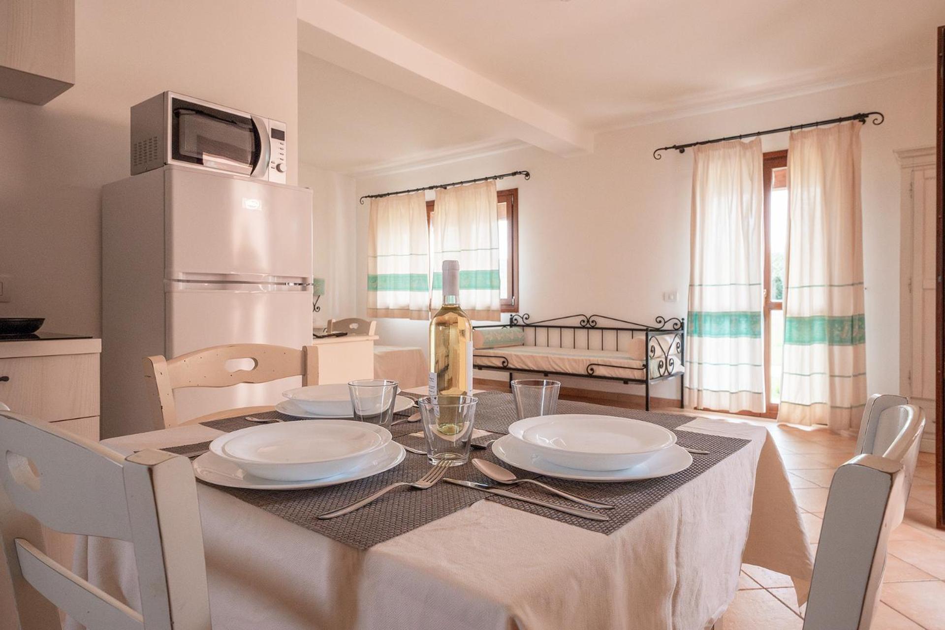 Residence Baia Dei Mirti Vignola Mare Bagian luar foto