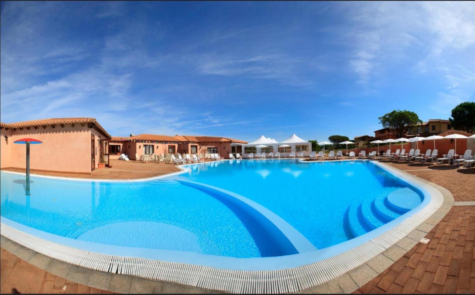 Residence Baia Dei Mirti Vignola Mare Bagian luar foto