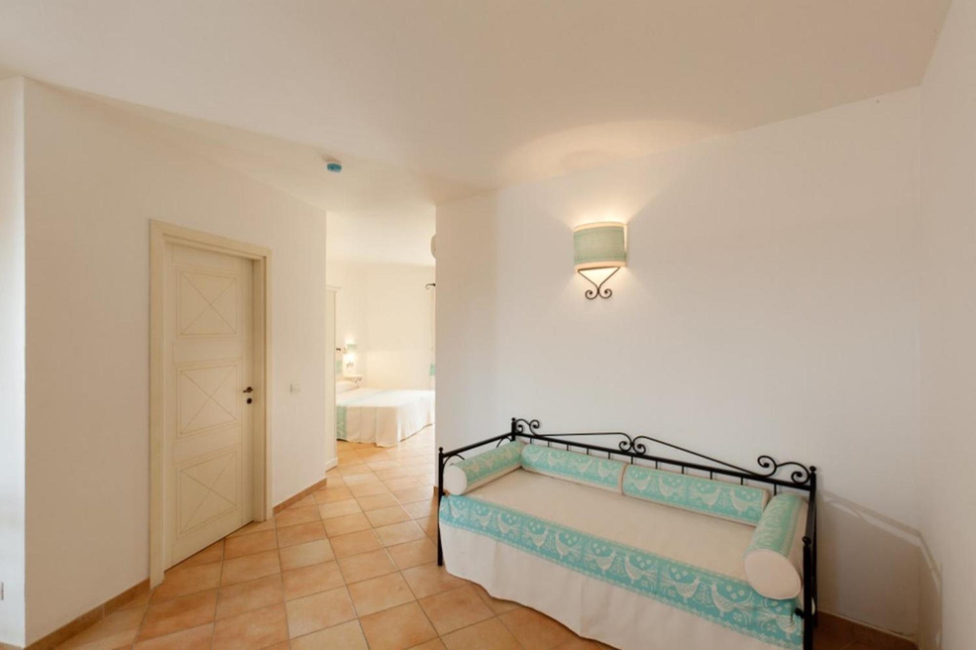 Residence Baia Dei Mirti Vignola Mare Bagian luar foto