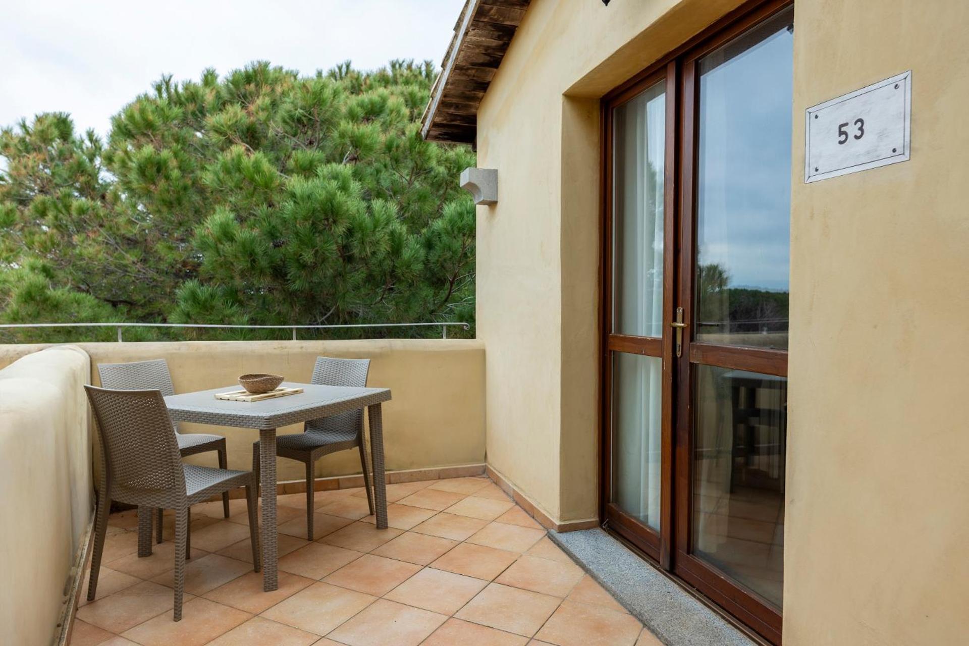 Residence Baia Dei Mirti Vignola Mare Bagian luar foto