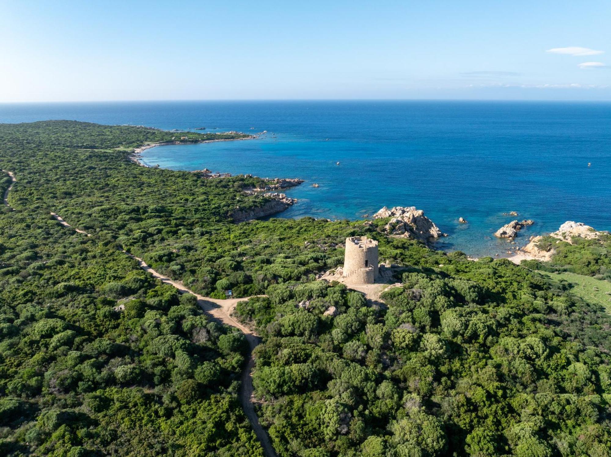 Residence Baia Dei Mirti Vignola Mare Bagian luar foto